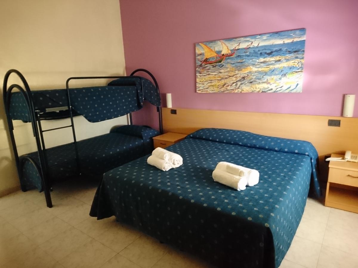 Hotel Il Riccio Porto Cesareo Exterior foto